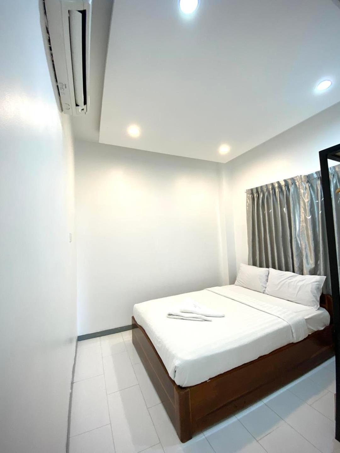 White Residence Hotel & Apartment Phnom Penh Exterior foto