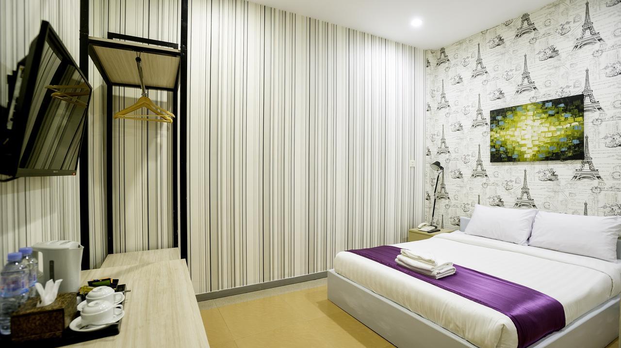 White Residence Hotel & Apartment Phnom Penh Exterior foto