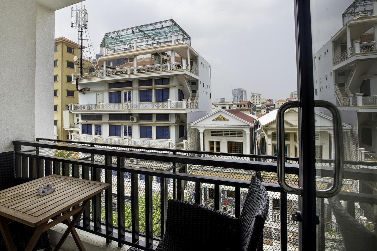 White Residence Hotel & Apartment Phnom Penh Exterior foto